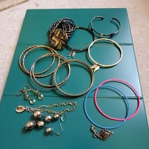 3/$6 Lot of Costume Jewelry 16 pieces